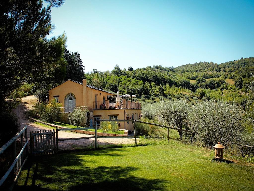 Agriturismo La Fonte Perugia Exterior foto